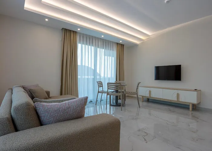 Loovox Hotel *